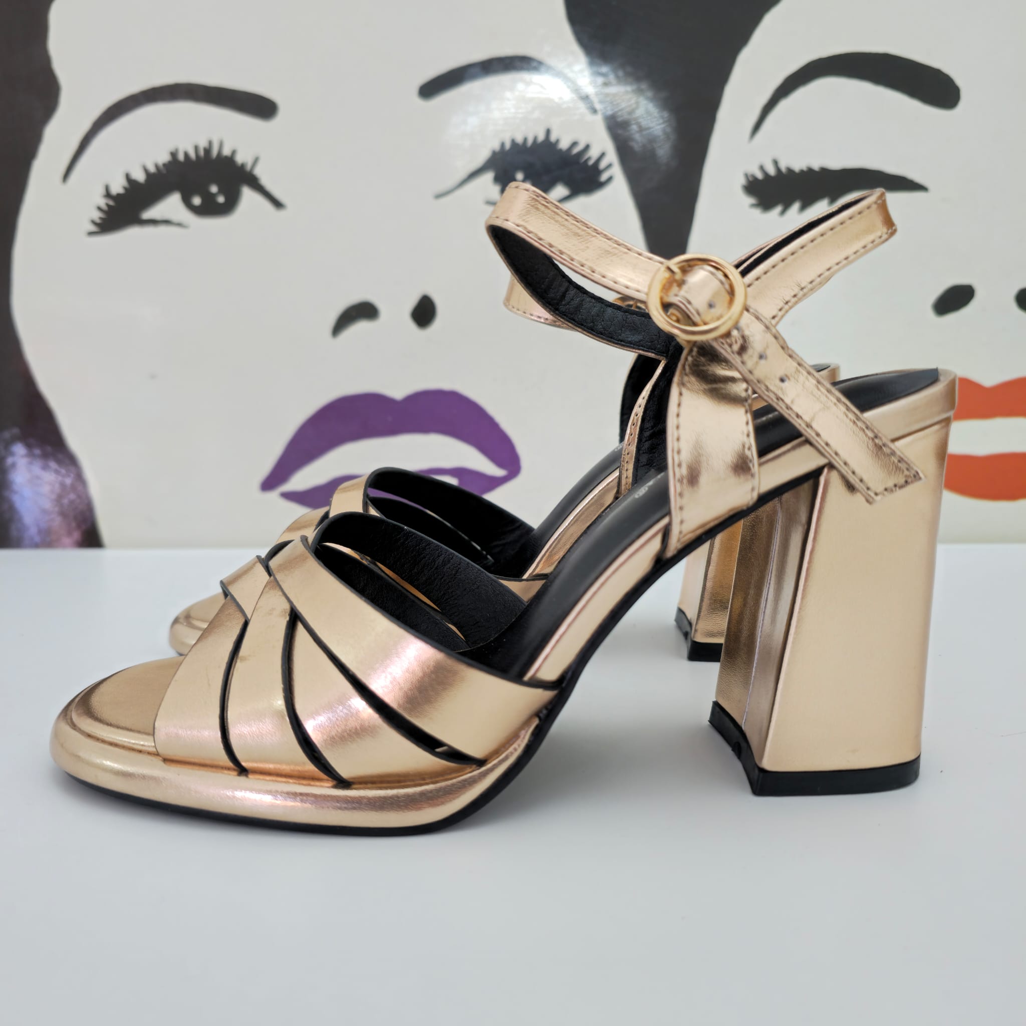 TACCO ANGEL M082